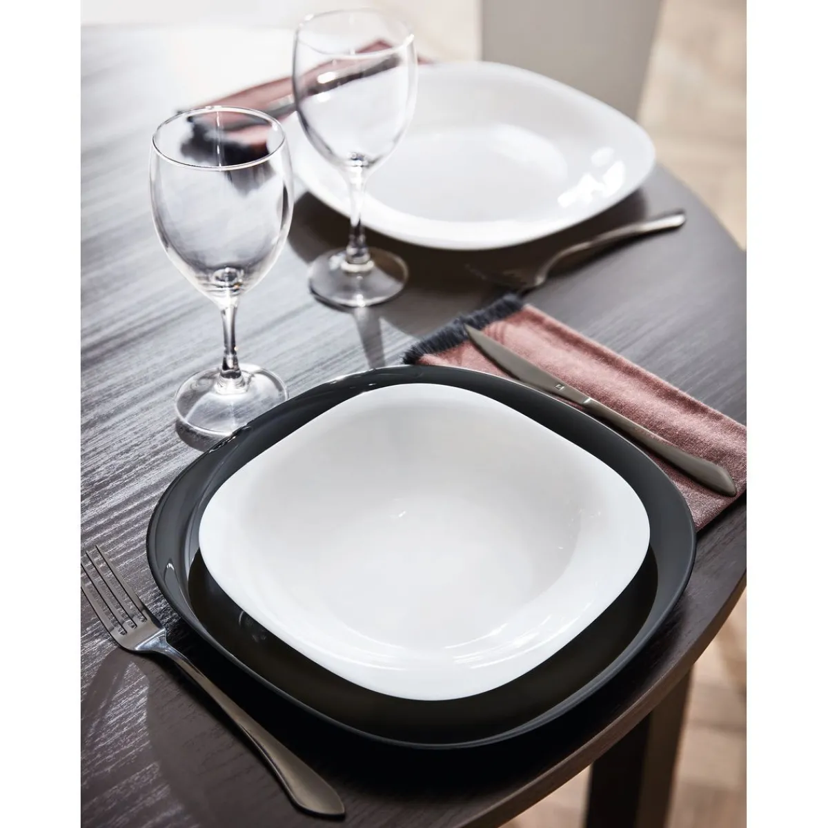 Luminarc White deep plate 22,8 x 21,2 cm Carine> Plates