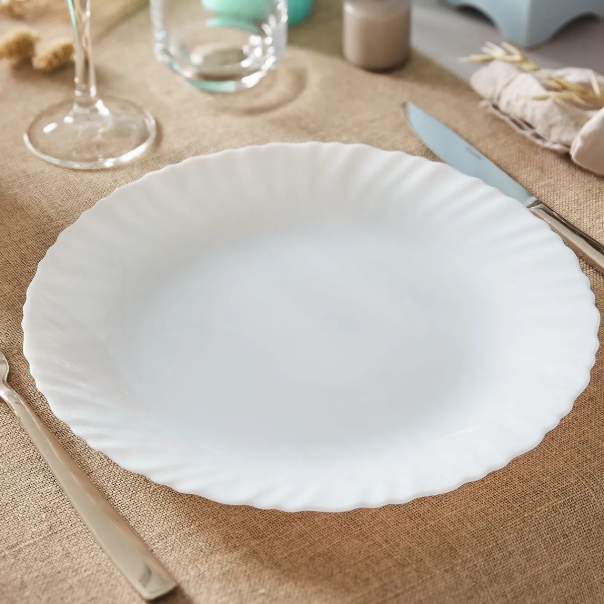 Luminarc White plate 25 cm Feston> Plates