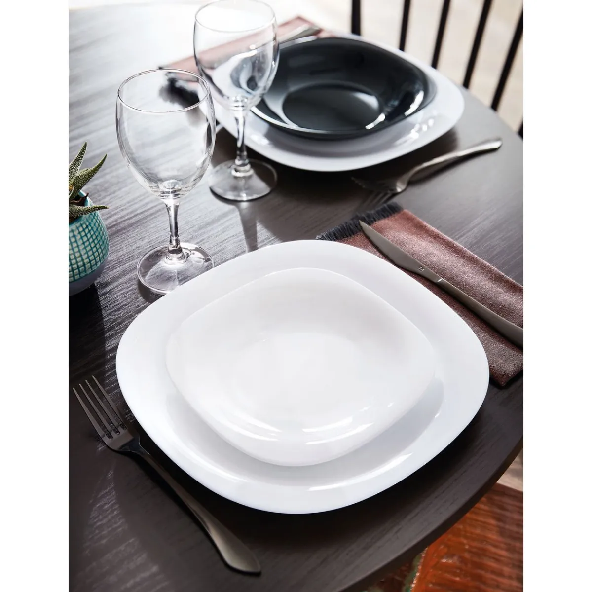 Luminarc White plate 21 x 19,6 cm Carine> Plates